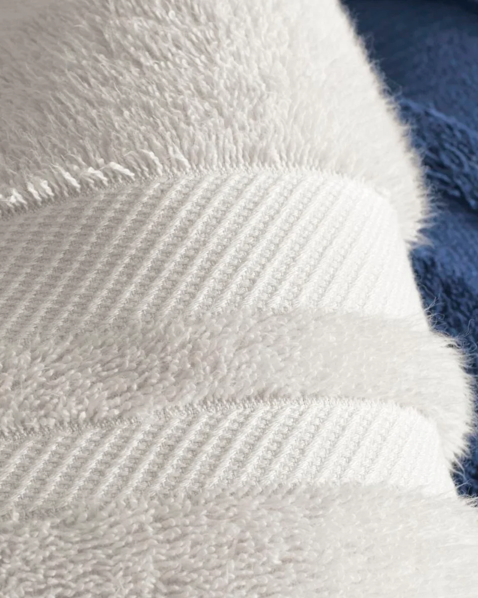 Trussardi toalha lorenzi – rosto (foto 11)