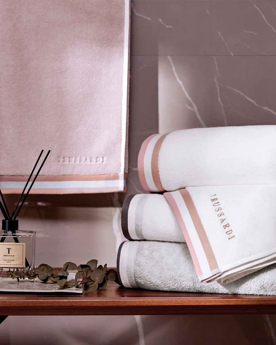 Trussardi toalha felpudo montello – rosto — BRANCO/ROSA (foto 3)
