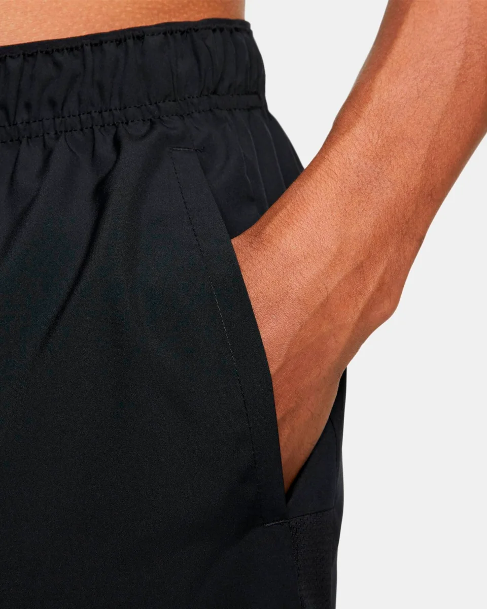 Nike short nk df challenger 7ul masc — PRETO (foto 2)