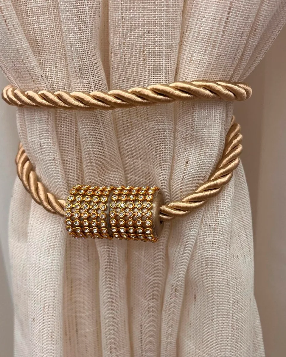 Bella arte abracadeira magnetica perolas iamp-139 — FENDI (foto 1)
